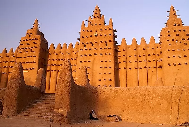 Which sea did traders from Timbuktu cross to reach Europe